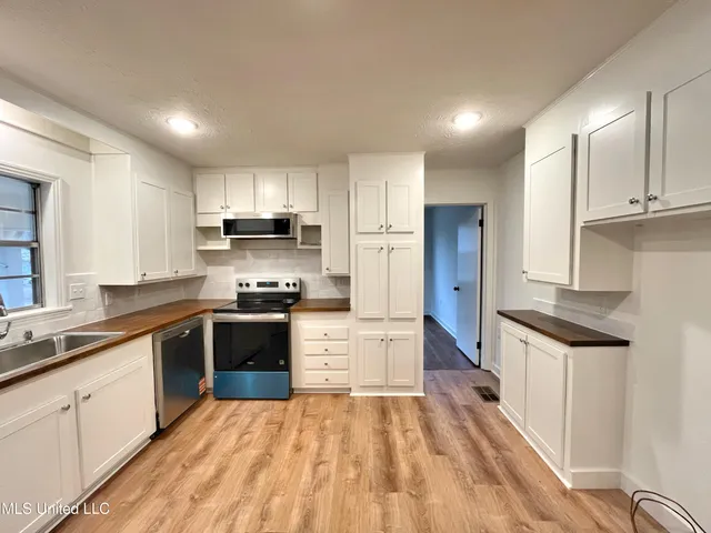 $195,000 | 204 Charline Drive, Pearl, MS 39208