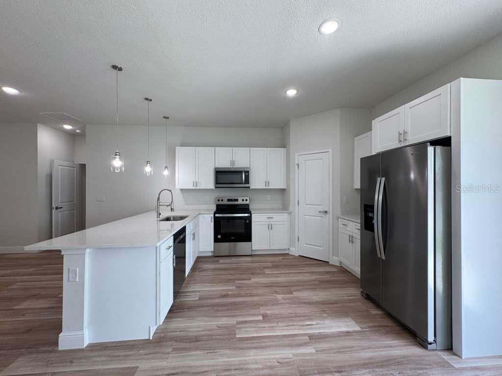 2644 Southwest 162nd Street Road Ocala, FL 34473 - Photo 14 of 48