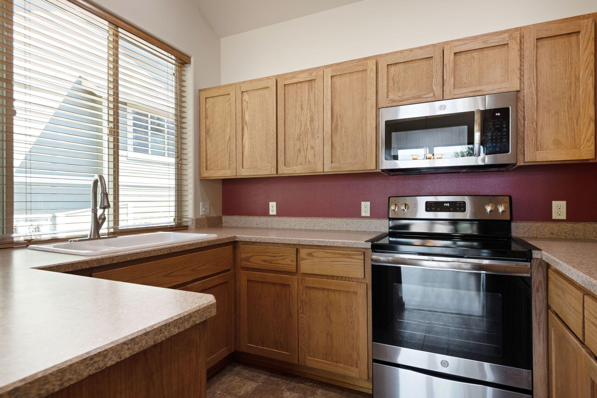 10681 Village Loop Redmond, OR 97756 - Photo 11 of 29 11-web-or-mls-DSC_8871