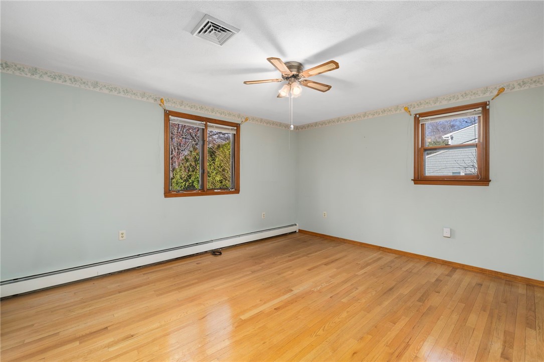285 Randall Avenue Warwick, RI 02889 - Photo 15 of 37