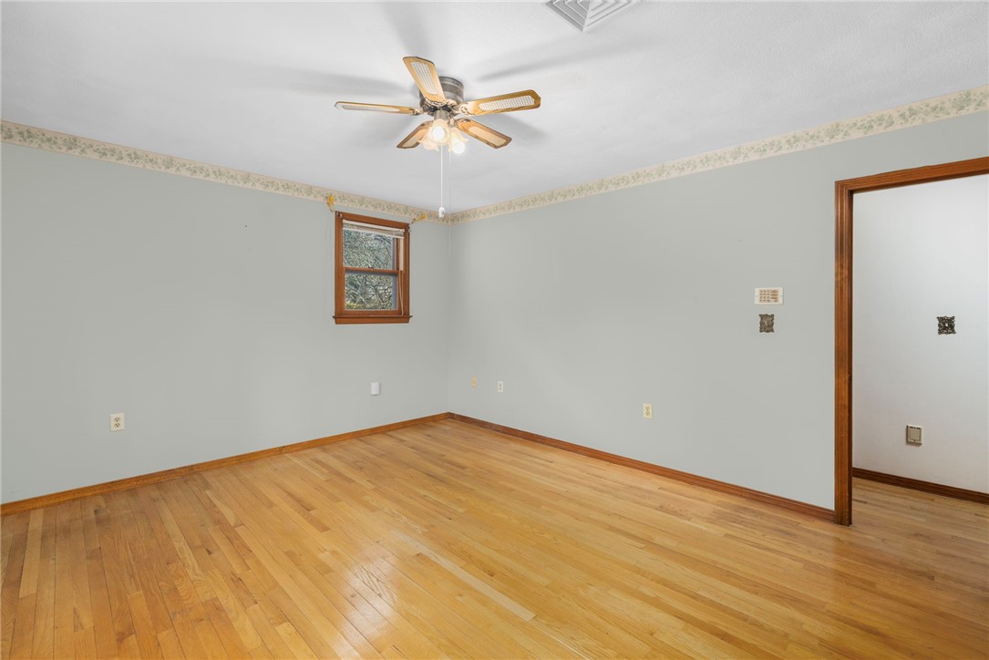 285 Randall Avenue Warwick, RI 02889 - Photo 16 of 37