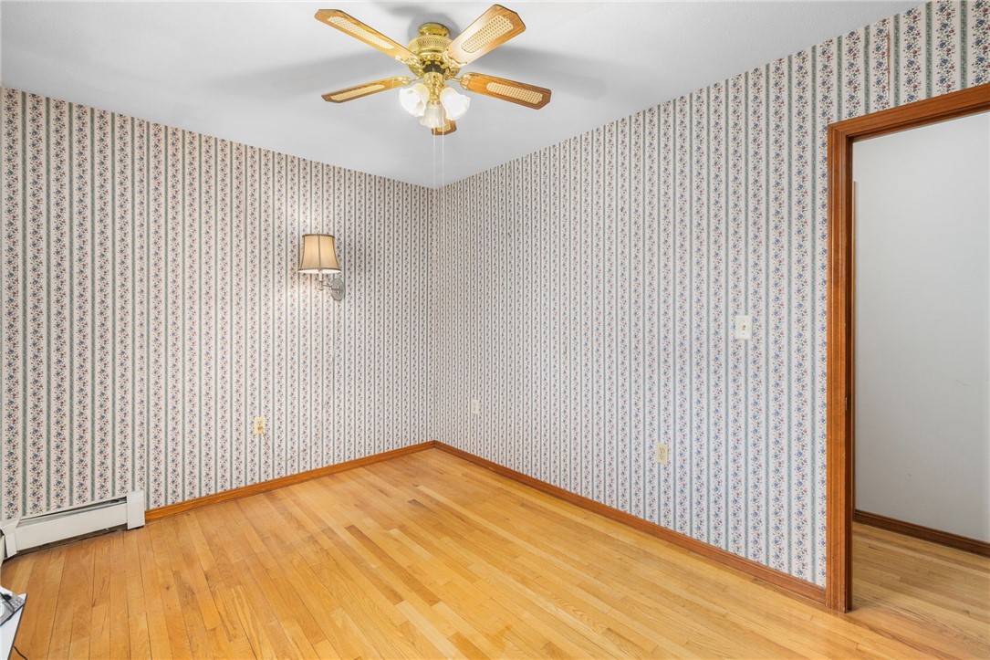 285 Randall Avenue Warwick, RI 02889 - Photo 22 of 37 3rd Bedroom