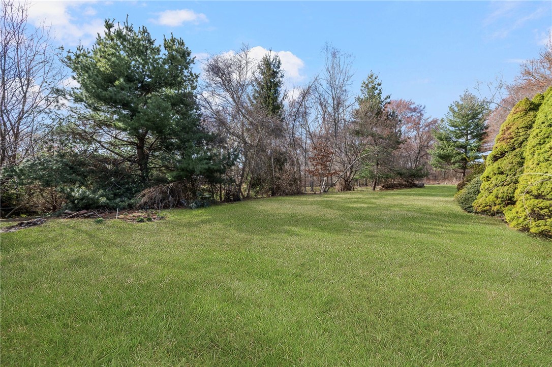 285 Randall Avenue Warwick, RI 02889 - Photo 30 of 37 Back yard abutting Harbor Lights