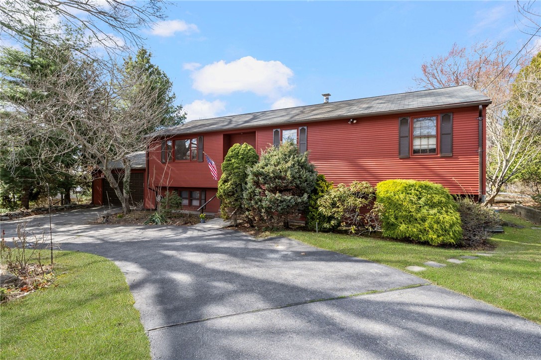 285 Randall Avenue Warwick, RI 02889 - Photo 7 of 37
