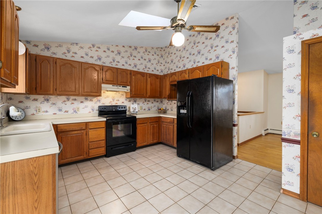 285 Randall Avenue Warwick, RI 02889 - Photo 10 of 37 Spacious kitchen w/vaulted ceilings, tons of storage, pantry