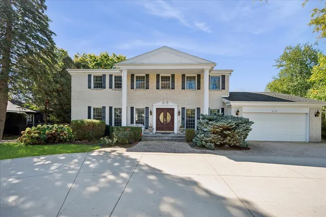 $1,400,000 | 2130 Magnolia Lane, Highland Park, IL 60035