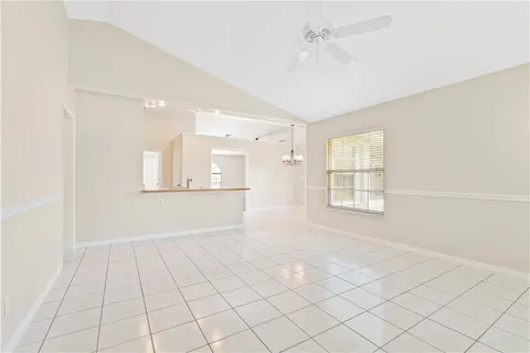 $400,000 | 2940 3rd Street Southwest, Vero Beach, FL 32968