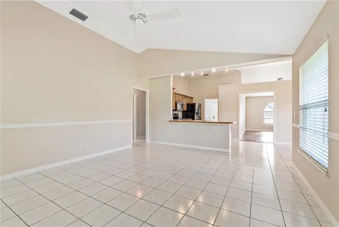 $425,000 | 2940 3rd Street Southwest, Vero Beach, FL 32968