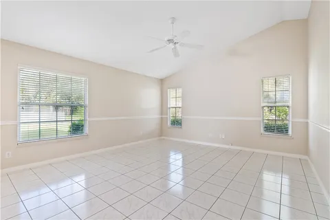 $425,000 | 2940 3rd Street Southwest, Vero Beach, FL 32968