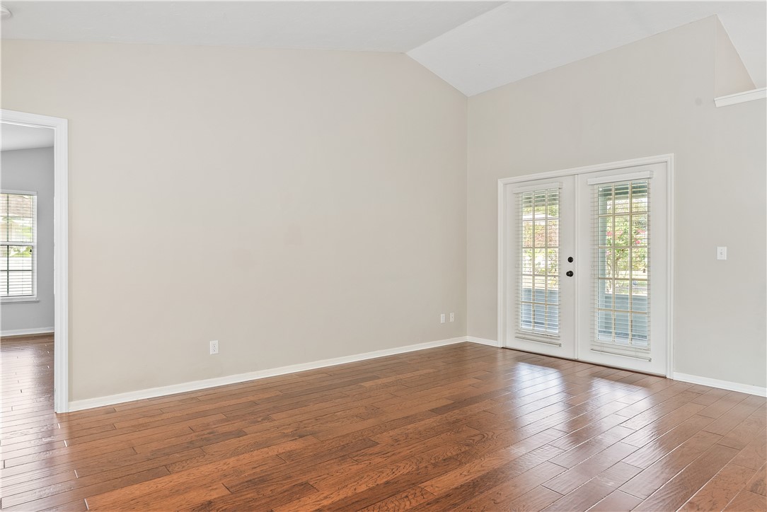 2940 3rd Street Southwest Vero Beach, FL 32968 - Photo 10 of 36