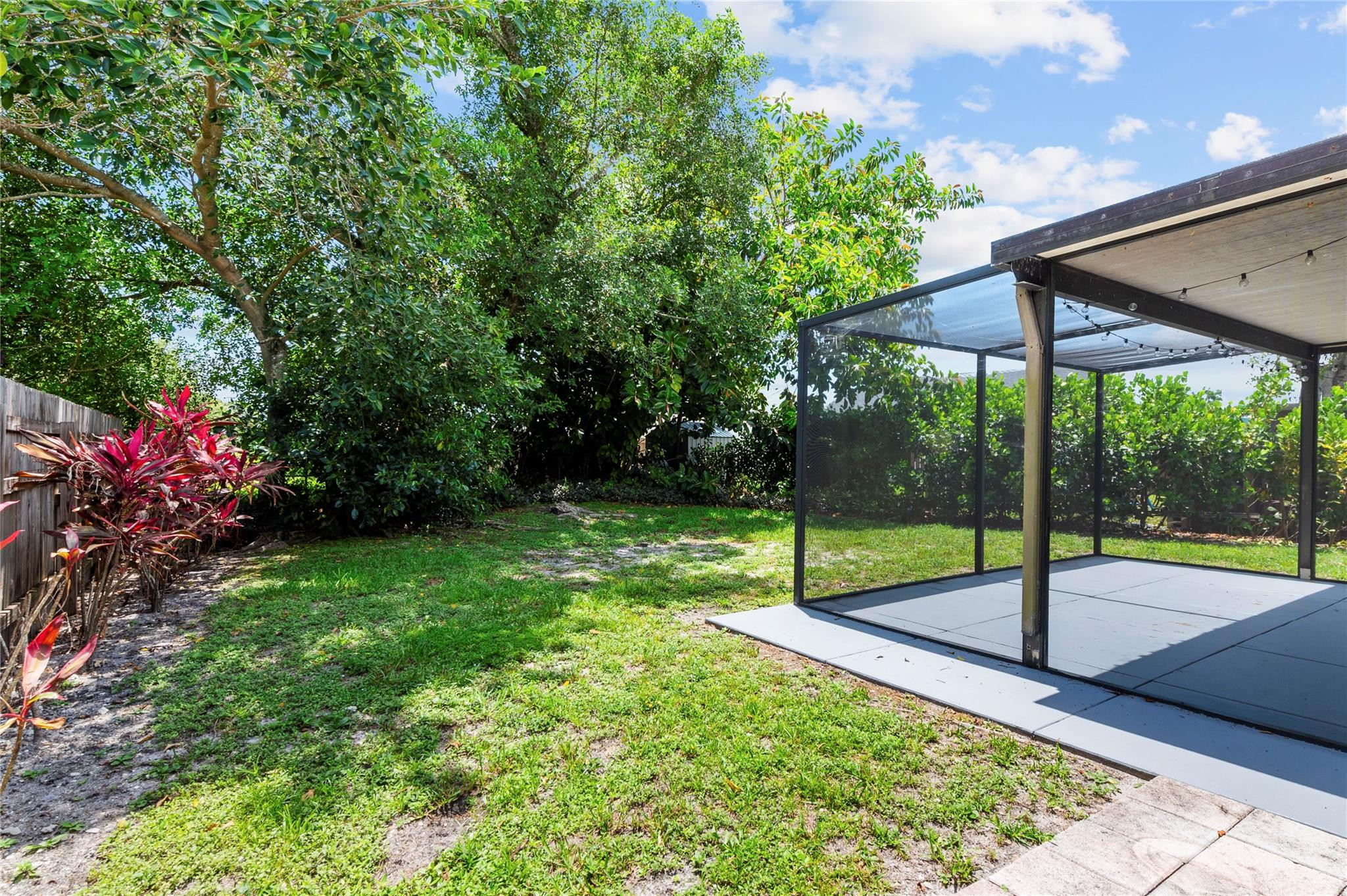 22840 Markham Way Boca Raton, FL 33428 - Photo 27 of 30 a view of a backyard with a swimming pool