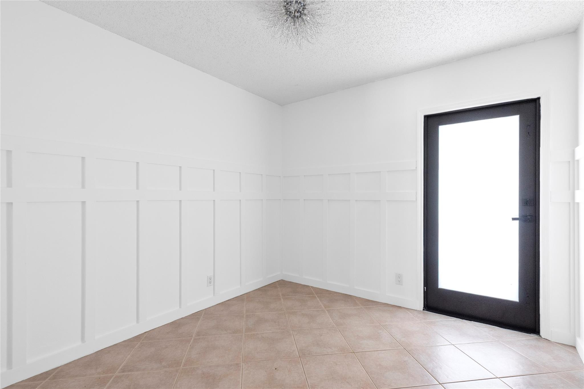 22840 Markham Way Boca Raton, FL 33428 - Photo 6 of 30 a view of an empty room