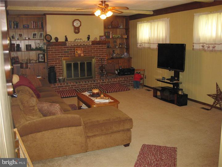 2928 Larkin Road Boothwyn, PA 19061 - Photo 4 of 11 Family Room