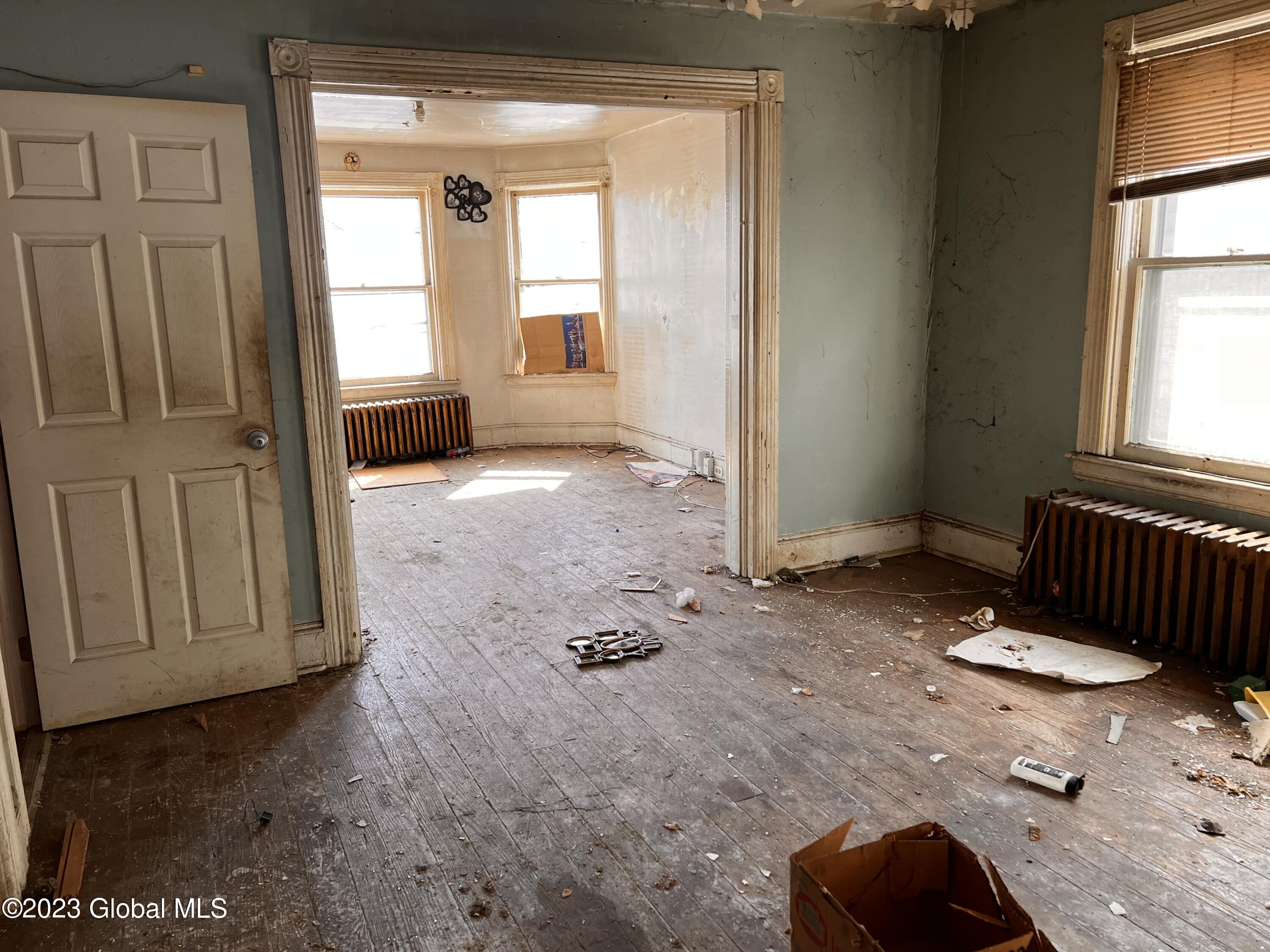 91 Division Street Schenectady, NY 12304 - Photo 13 of 21 IMG-0245