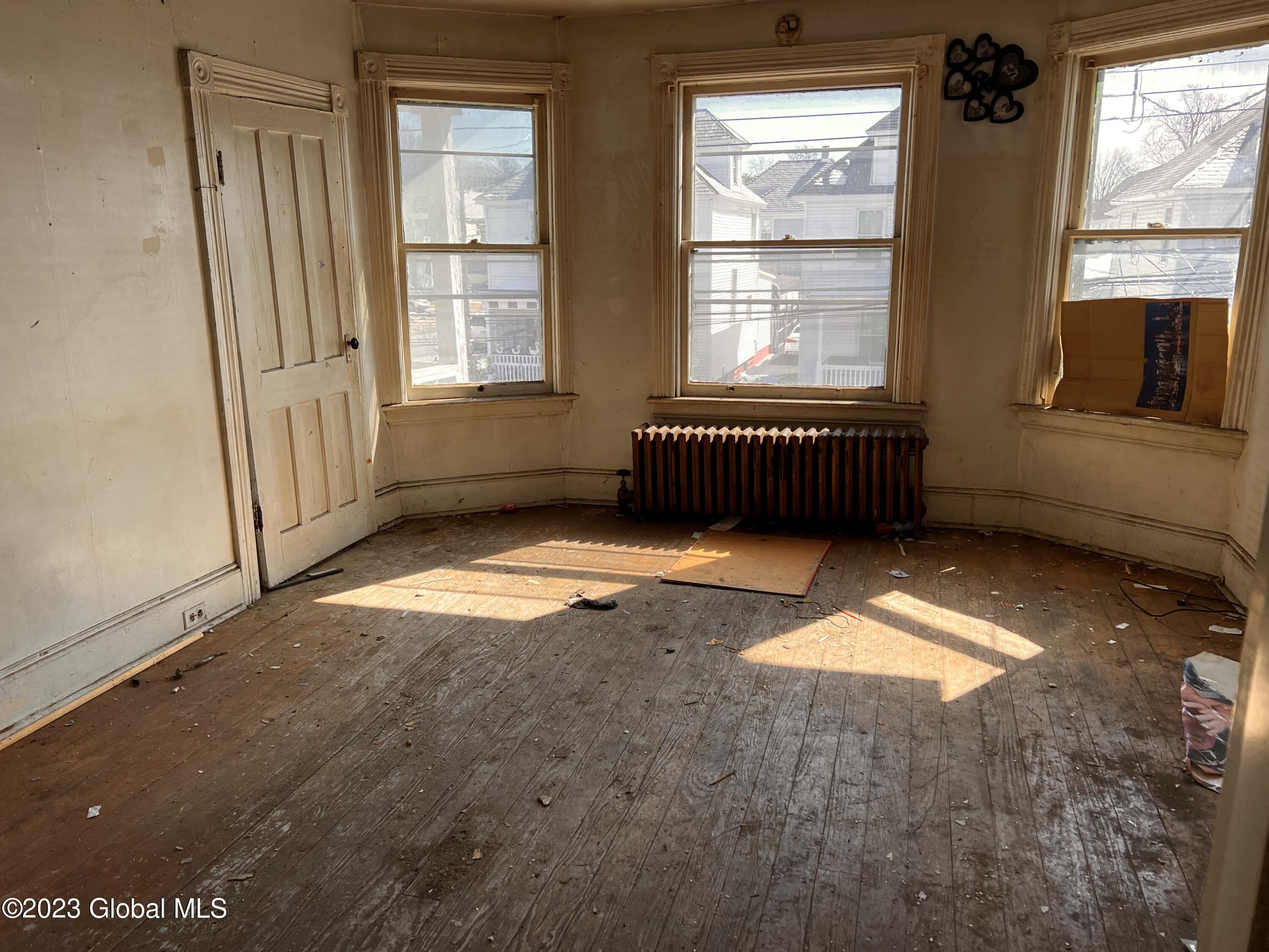 91 Division Street Schenectady, NY 12304 - Photo 14 of 21 IMG-0237