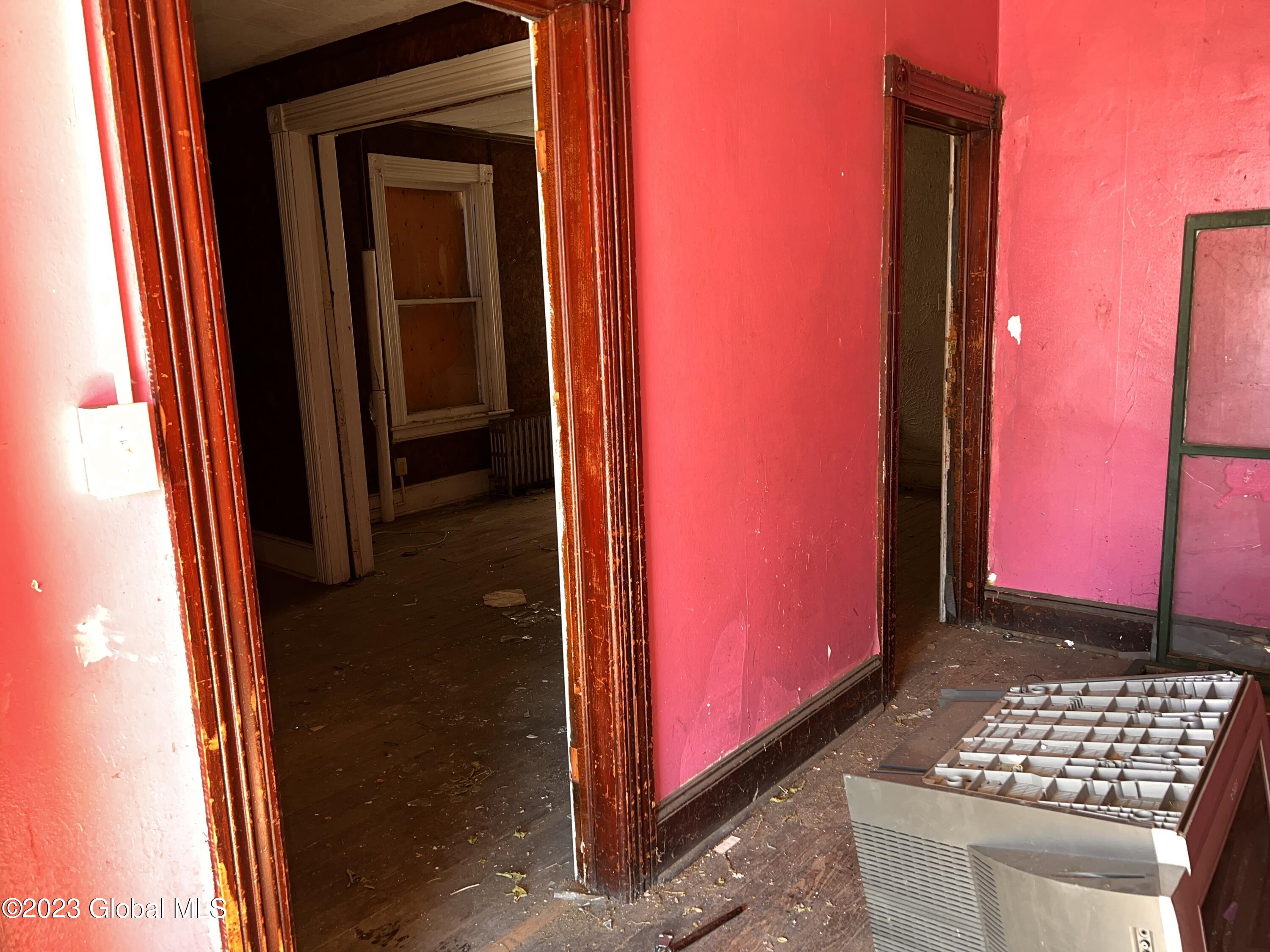 91 Division Street Schenectady, NY 12304 - Photo 2 of 21 IMG-0233