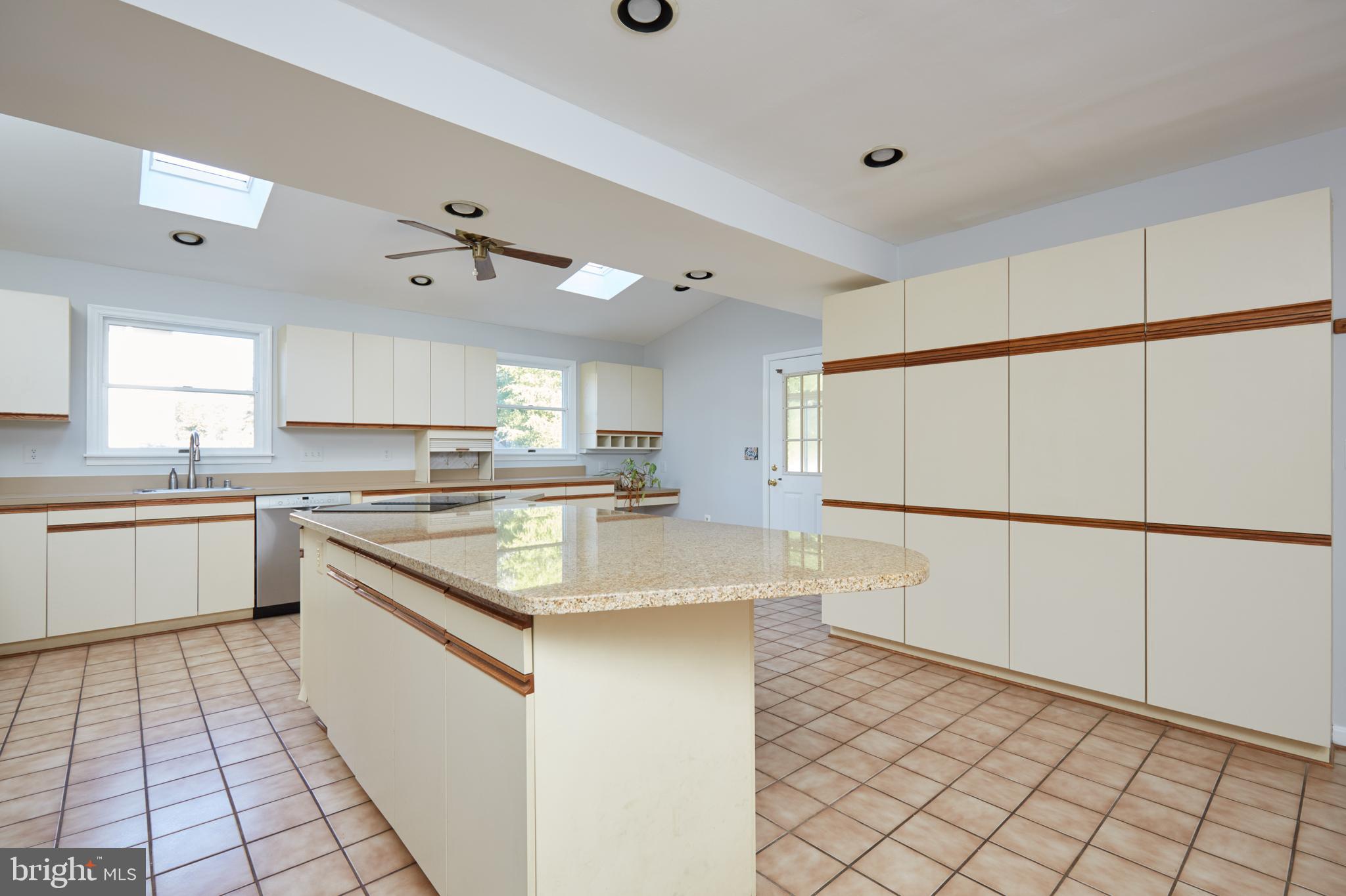2 Narrows Court Silver Spring, MD 20906 - Photo 12 of 47 Gallery Image 12