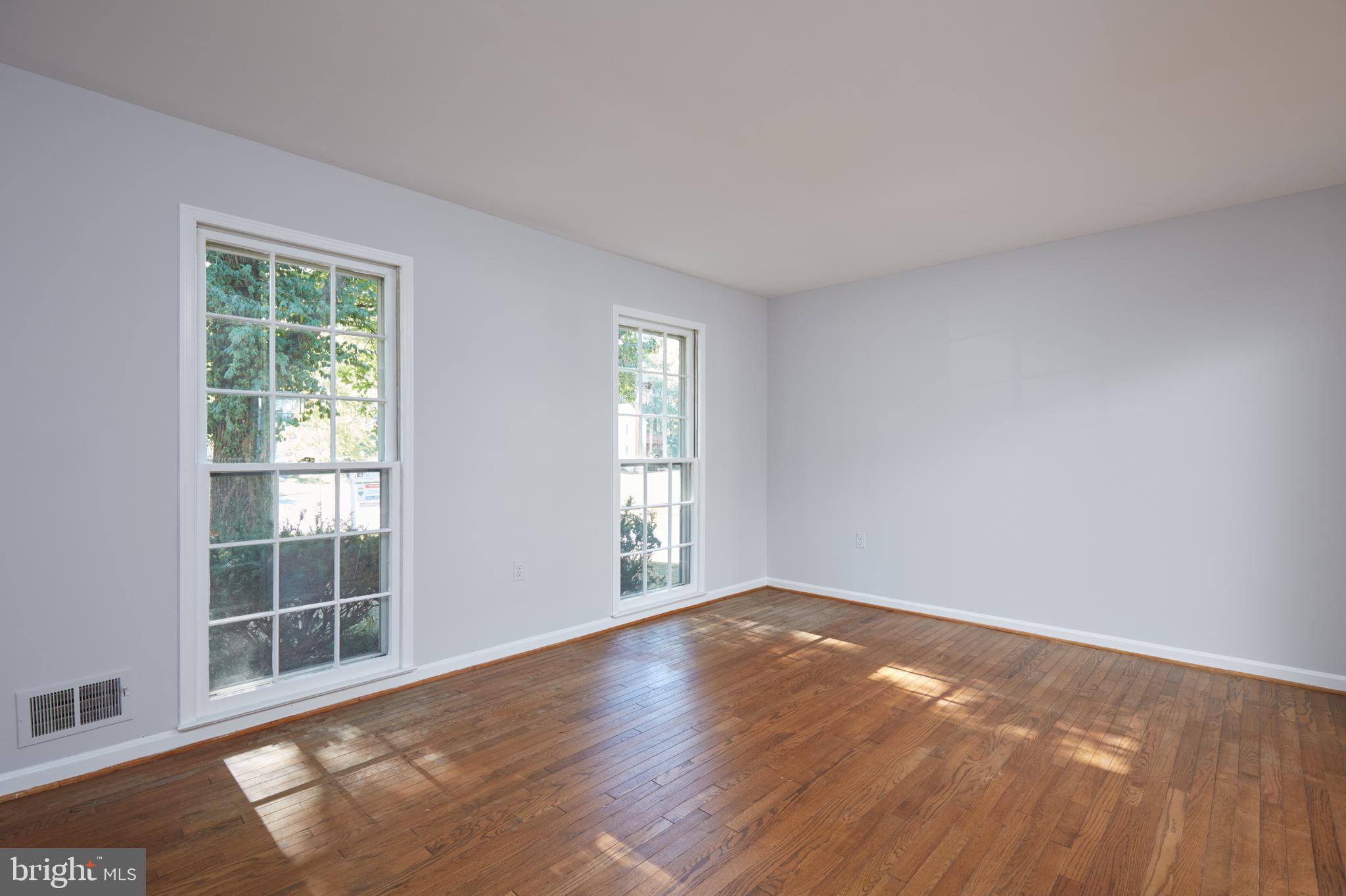 2 Narrows Court Silver Spring, MD 20906 - Photo 5 of 47 Gallery Image 5