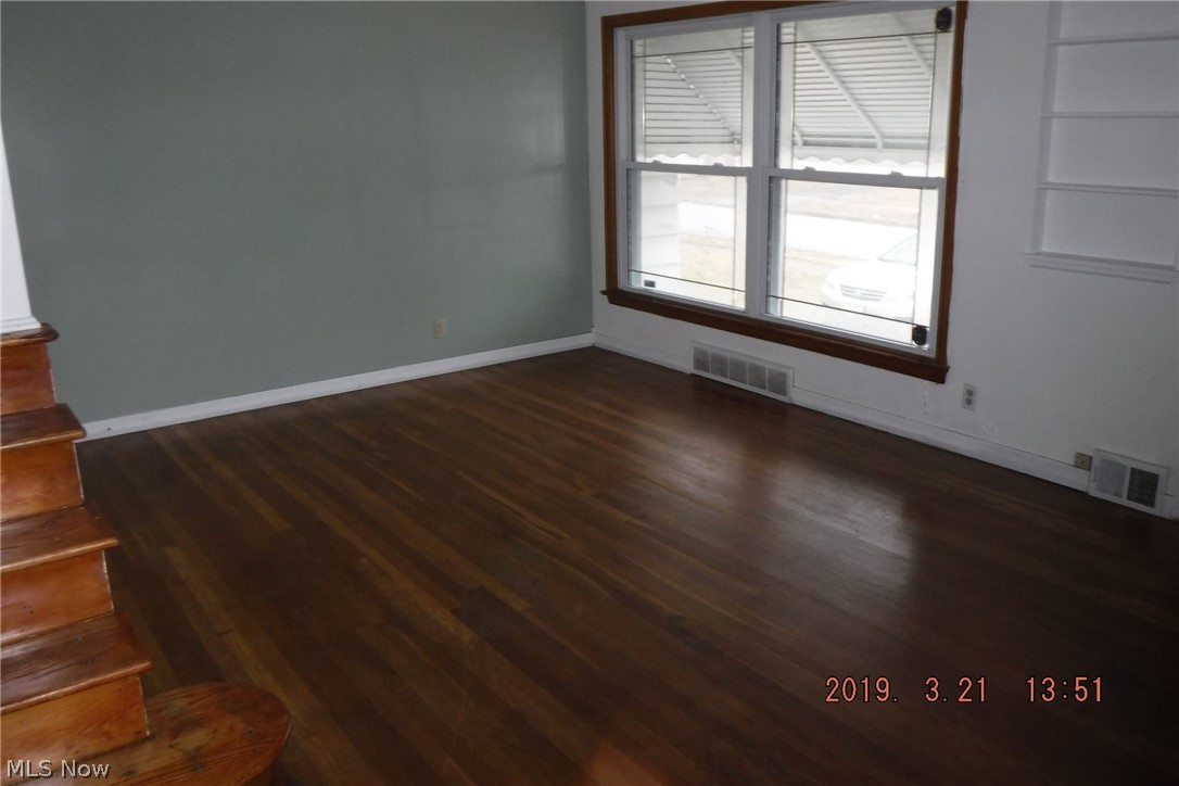 1361 Brookline Road Cleveland, OH 44121 - Photo 3 of 9 Gallery Image 3