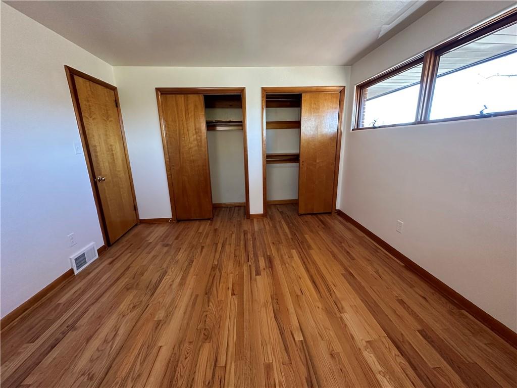 935 Unity Trestle Road Pittsburgh, PA 15239 - Photo 9 of 24 Main bed