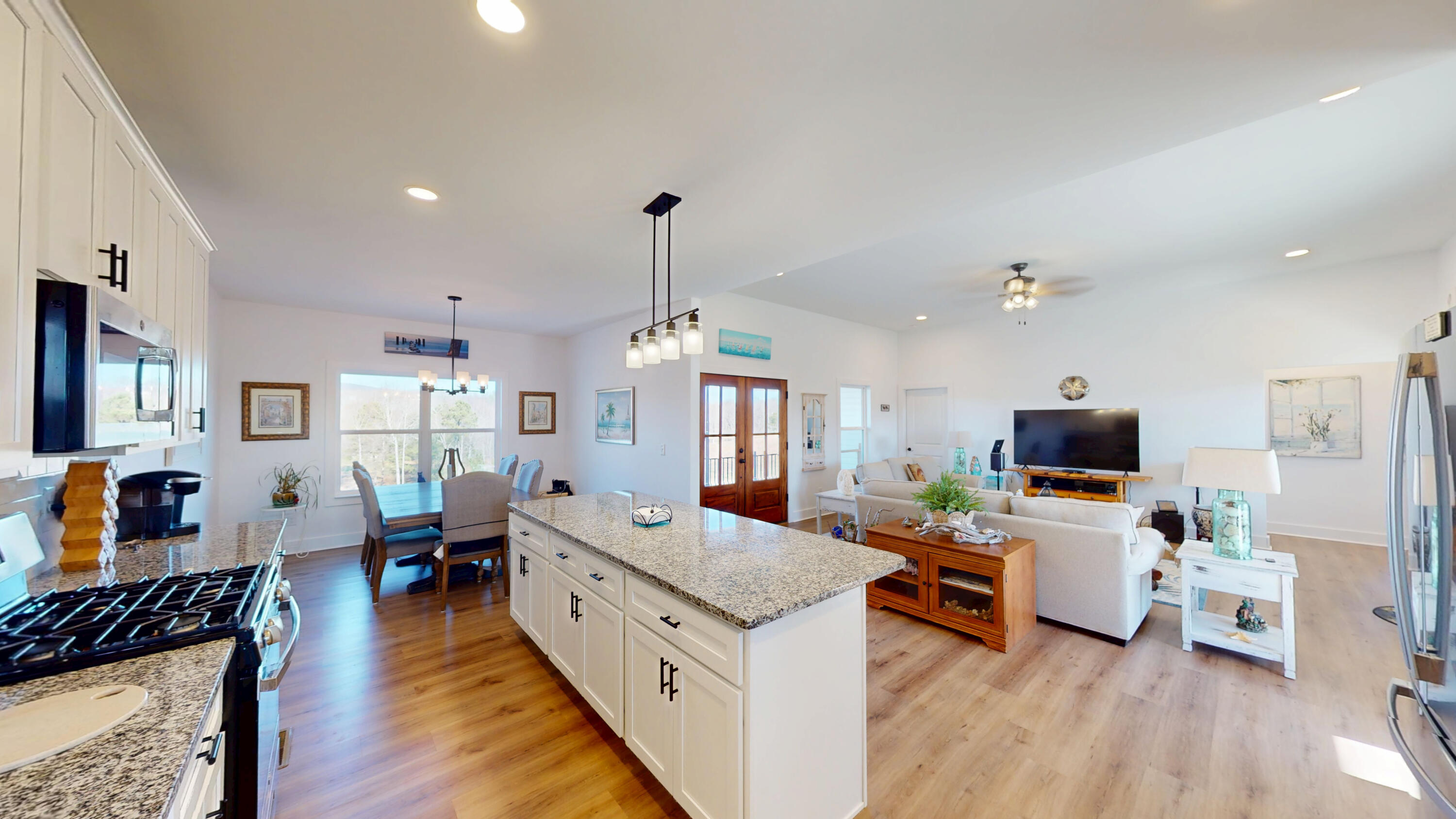325 Henderson Road Evensville, TN 37332 - Photo 17 of 41 8-Kitchen 2