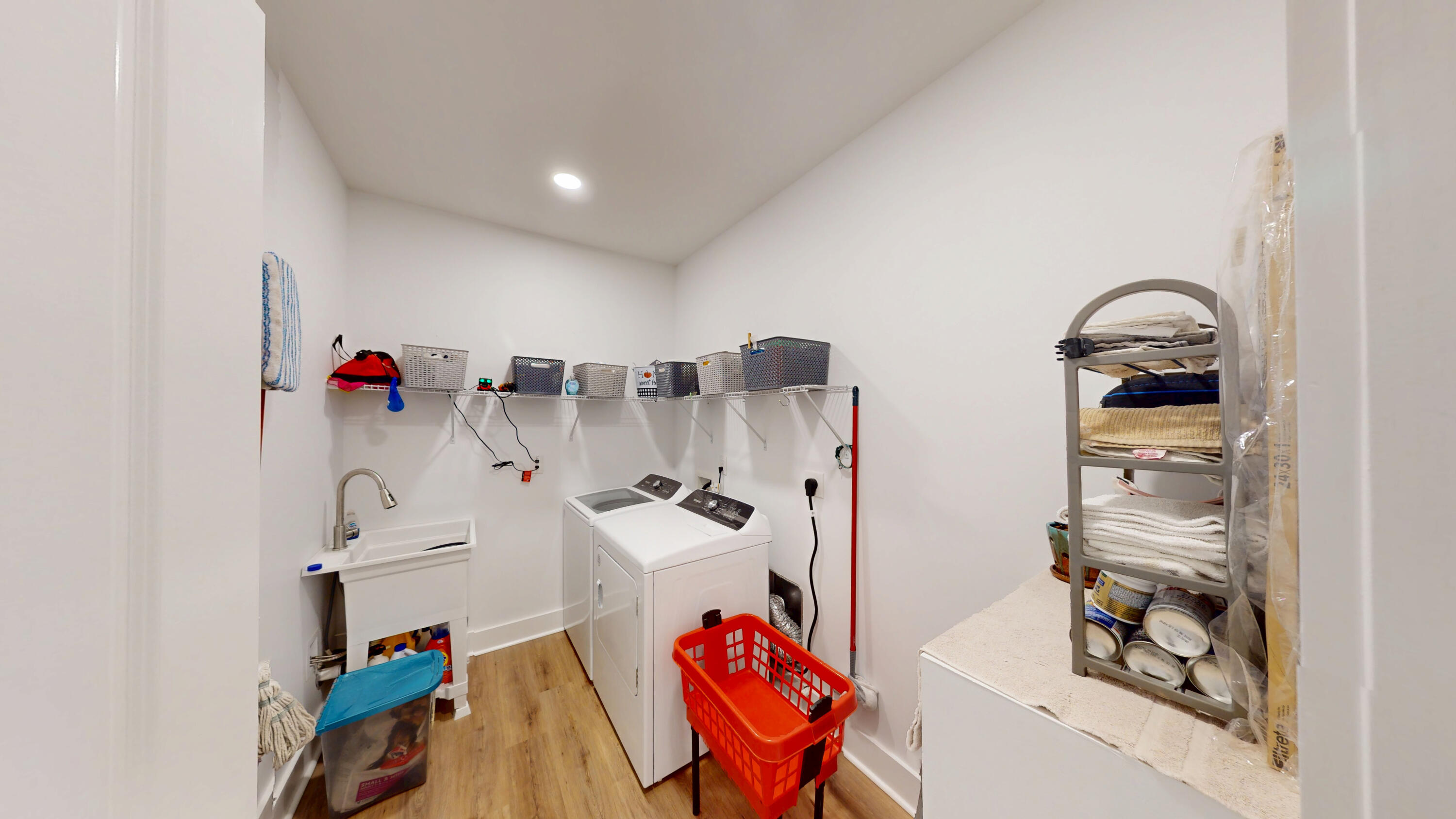 325 Henderson Road Evensville, TN 37332 - Photo 31 of 41 22-Laundry Room