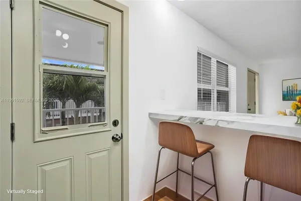 $1,900 | 5325 Southwest 77th Court, Unit 205F, Miami, FL 33155