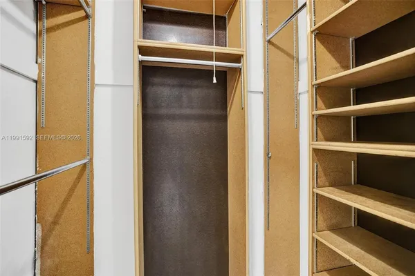 $1,900 | 5325 Southwest 77th Court, Unit 205F, Miami, FL 33155