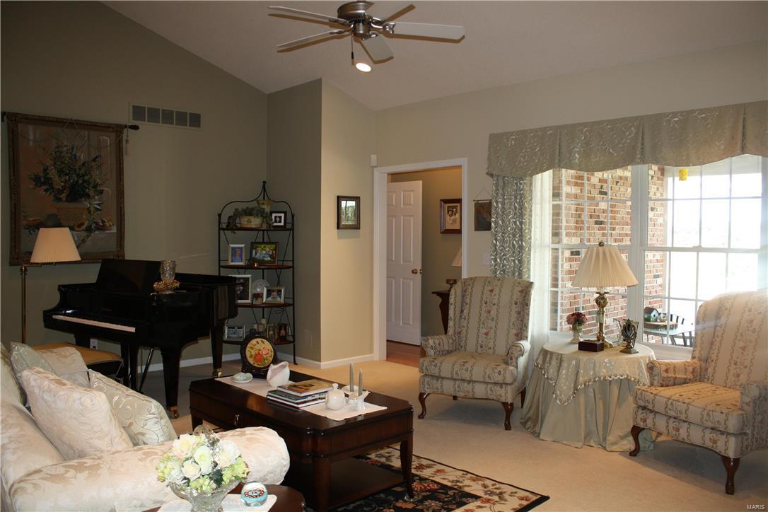 206 Country Ridge Columbia, IL 62236 - Photo 7 of 36 Gallery Image 7