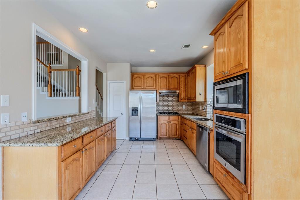 705 Jordan Road McKinney, TX 75071 - Photo 2 of 38