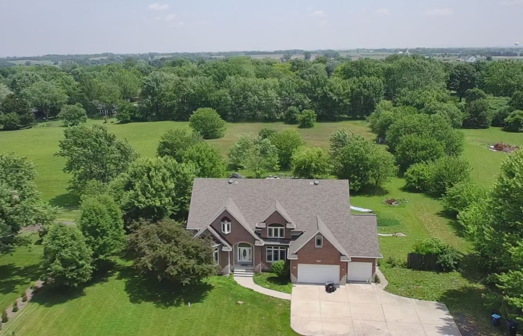 4722 Douglas Road Oswego, IL 60543 - Photo 2 of 28 Gallery Image 2