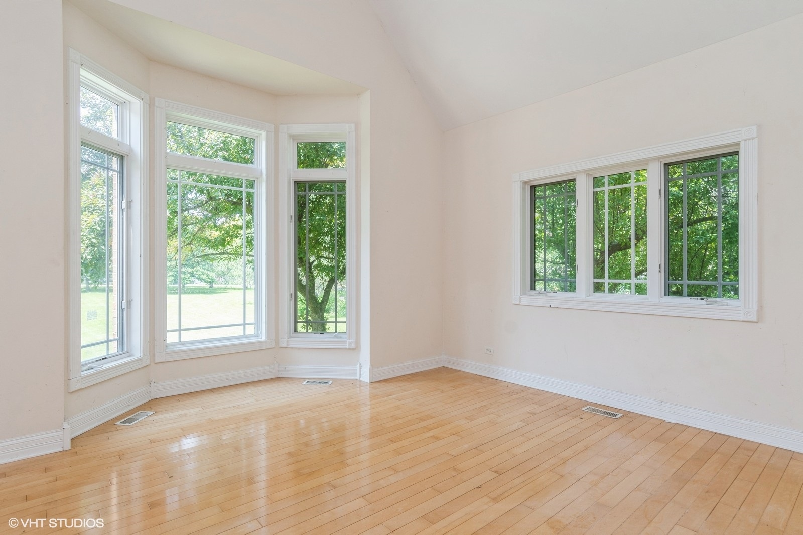 4722 Douglas Road Oswego, IL 60543 - Photo 7 of 28 Gallery Image 7