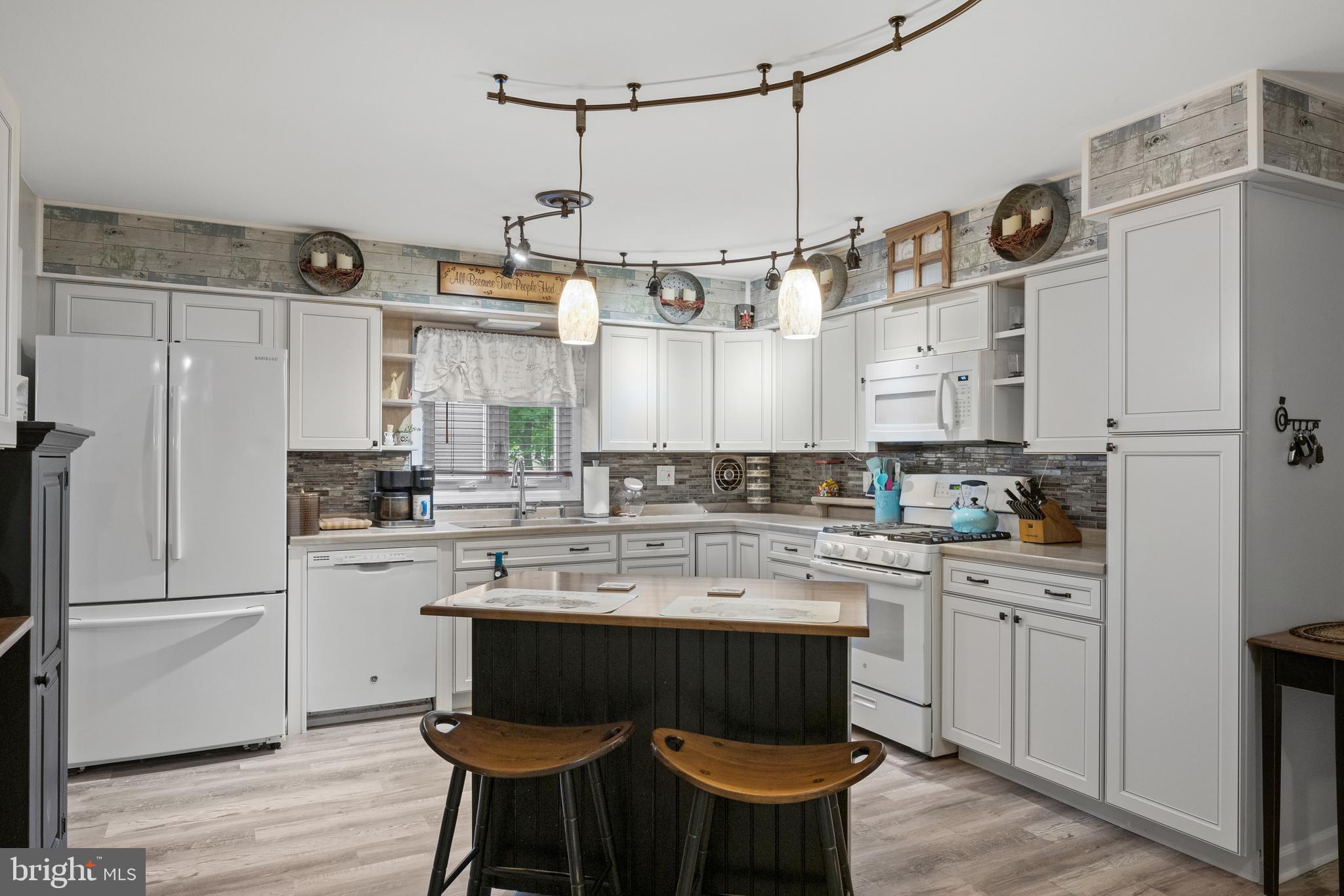 944 Woodlane Road Mount Holly, NJ 08060 - Photo 9 of 27 Gallery Image 9
