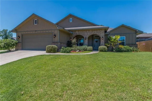 $2,000 | 1818 Woodland Park Drive, Denison, TX 75020