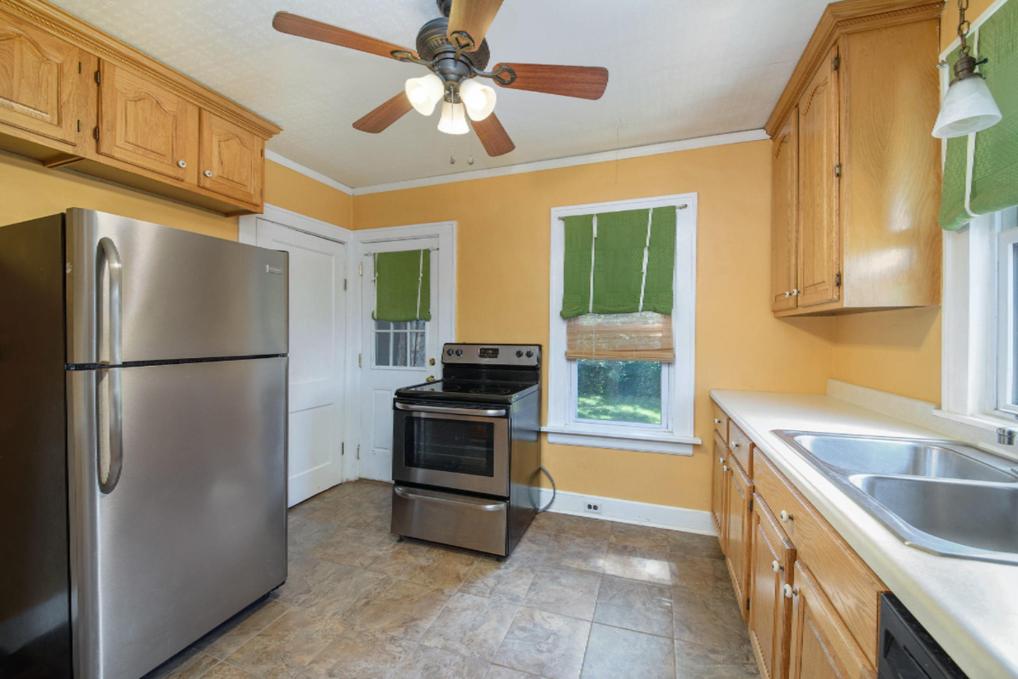 325 Whitcomb Street Kalamazoo, MI 49001 - Photo 9 of 25 _DSC8494