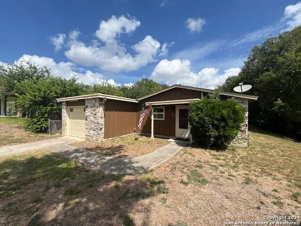 $1,375 | 7705 Marigold Trace Street, Live Oak, TX 78233