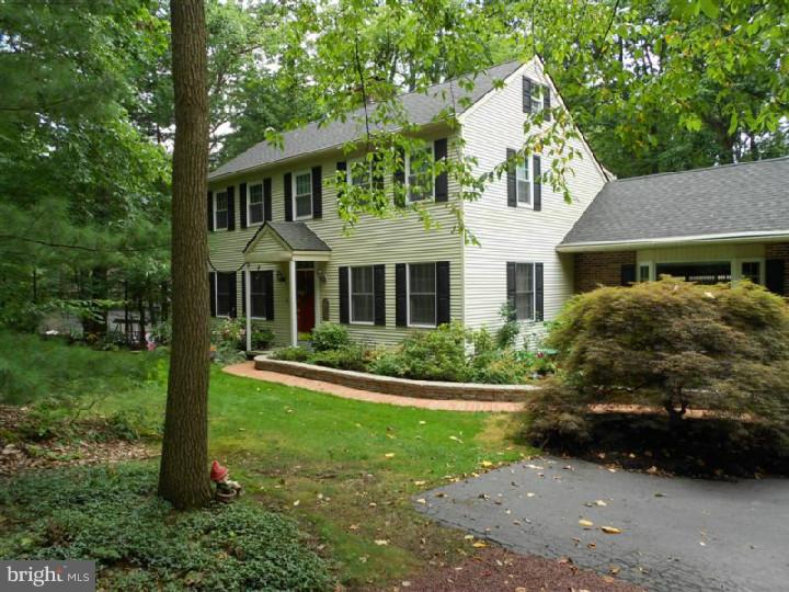 407 Arrowhead Trail Sinking Spring, PA 19608 - Photo 1 of 21