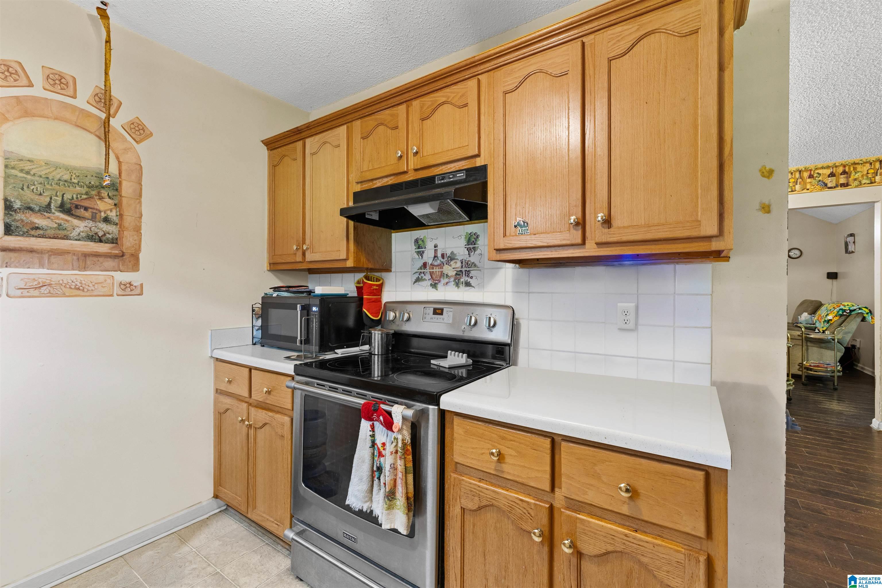 390 Oakhalla Road Hayden, AL 35079 - Photo 8 of 24