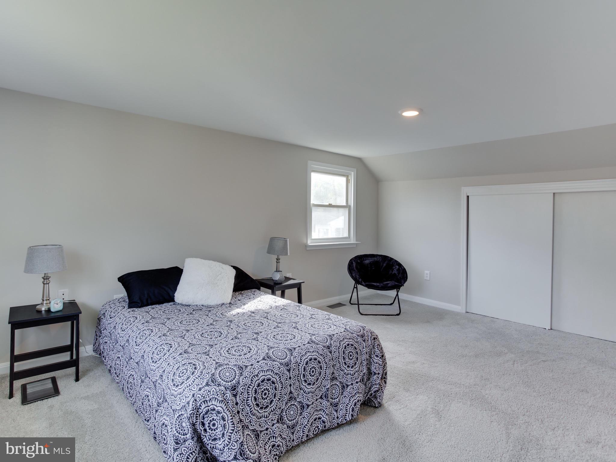 424 Holy Cross Road Baltimore, MD 21225 - Photo 31 of 39 Gallery Image 31
