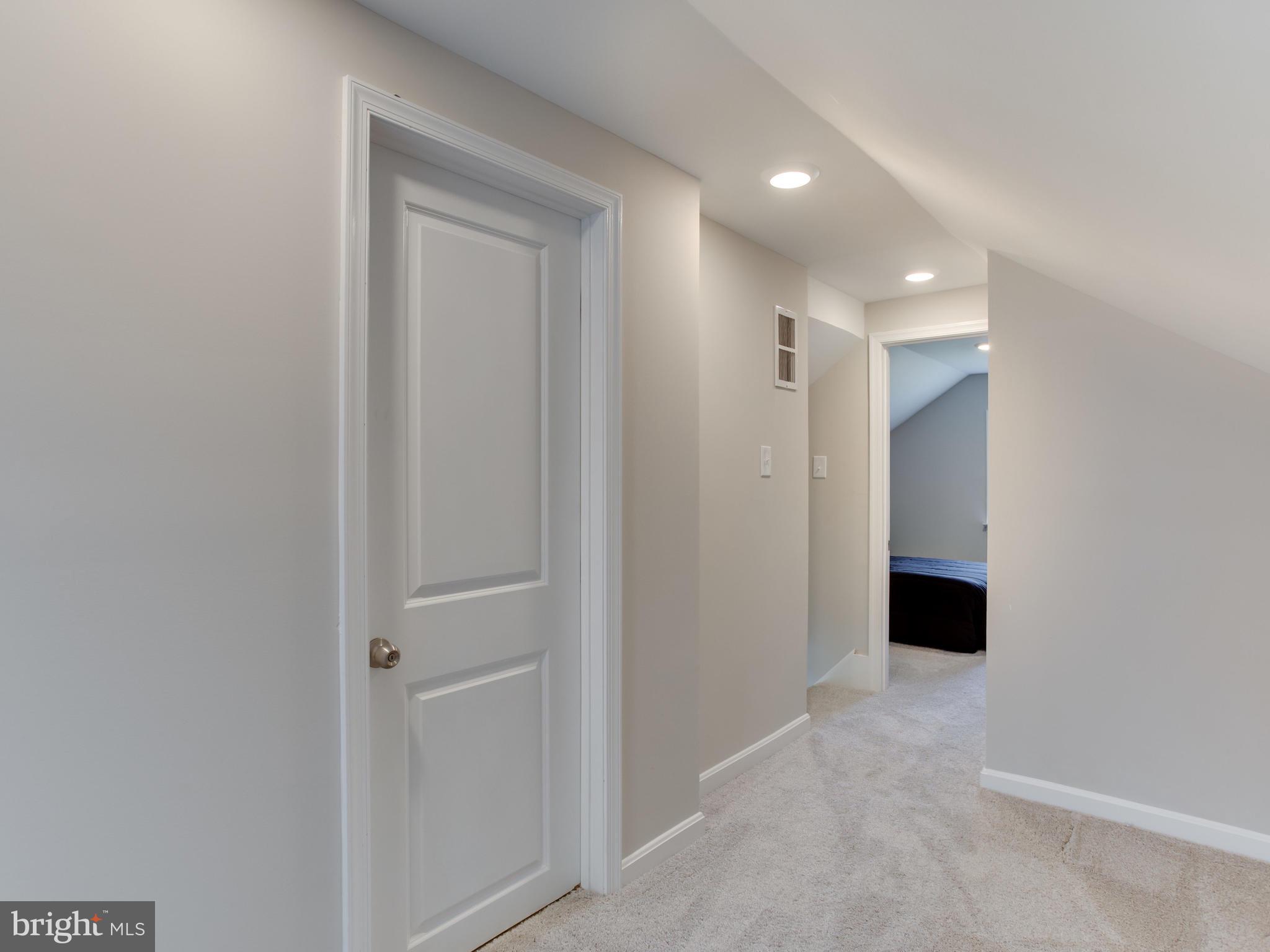 424 Holy Cross Road Baltimore, MD 21225 - Photo 33 of 39 Gallery Image 33