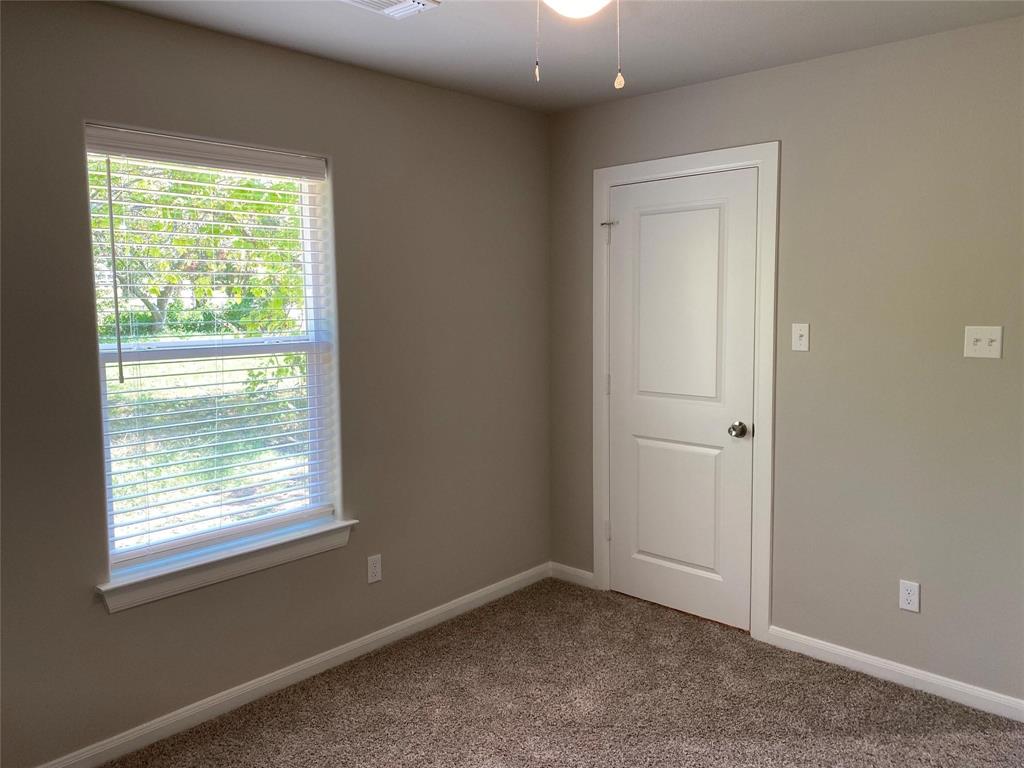 313 East Nelson Street Denison, TX 75021 - Photo 12 of 22