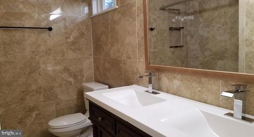 530 Drexel Road Fairless Hills, PA 19030 - Photo 45 of 78 MAIN BATHROOM