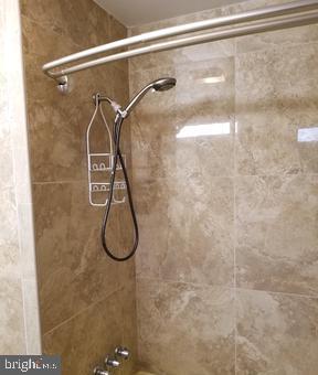 530 Drexel Road Fairless Hills, PA 19030 - Photo 47 of 78 MAIN BATHROOM TUB & SHOWER