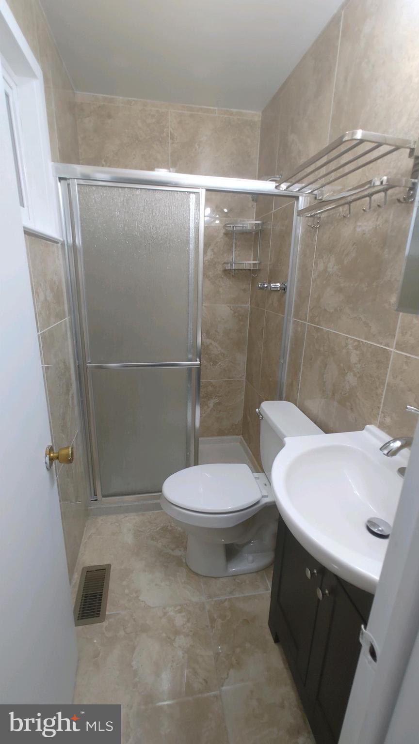 530 Drexel Road Fairless Hills, PA 19030 - Photo 59 of 78 MASTER BATHROOM