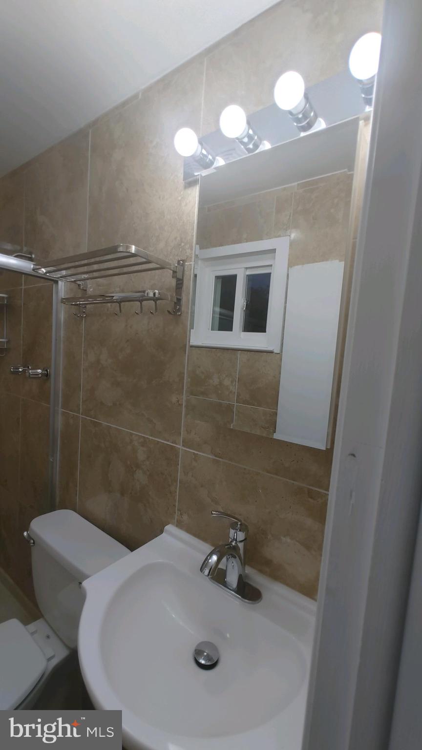 530 Drexel Road Fairless Hills, PA 19030 - Photo 60 of 78 MASTER BATHROOM