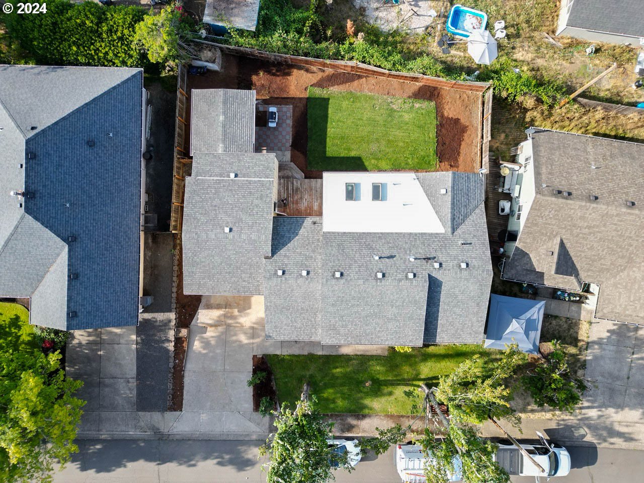 6988 Bluebelle Way Springfield, OR 97478 - Photo 20 of 28 an aerial view of a house with a yard