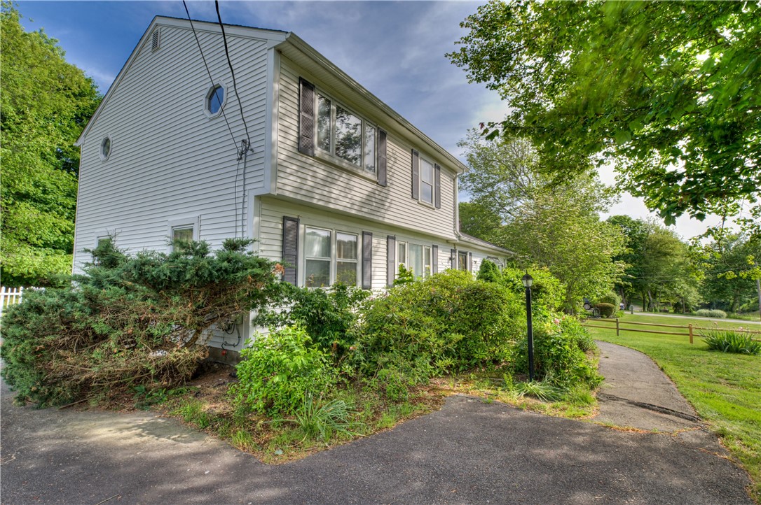 117 Bulgarmarsh Road Tiverton, RI 02878 - Photo 7 of 41