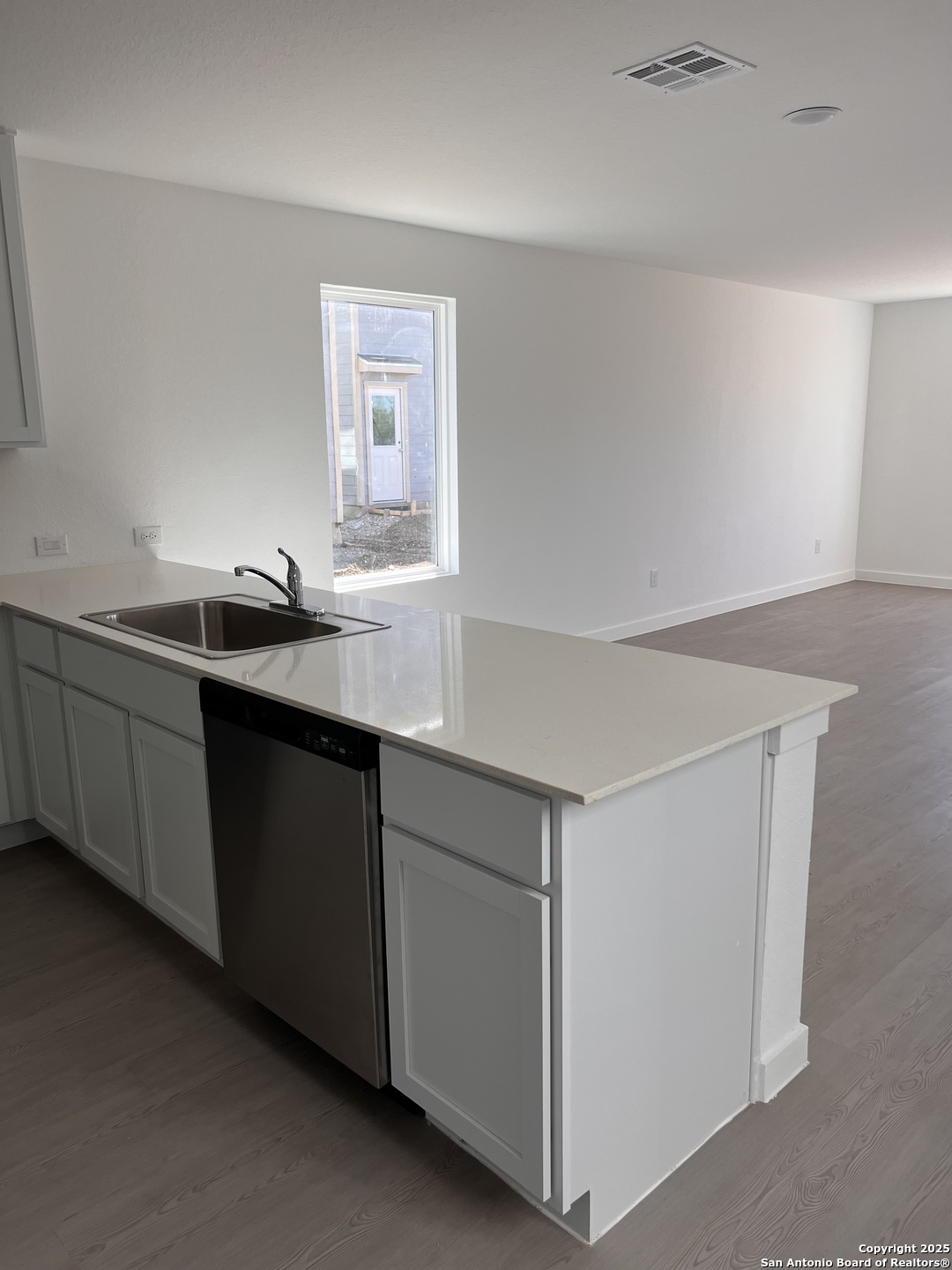 7654 Barcelo Way San Antonio, TX 78263 - Photo 9 of 24