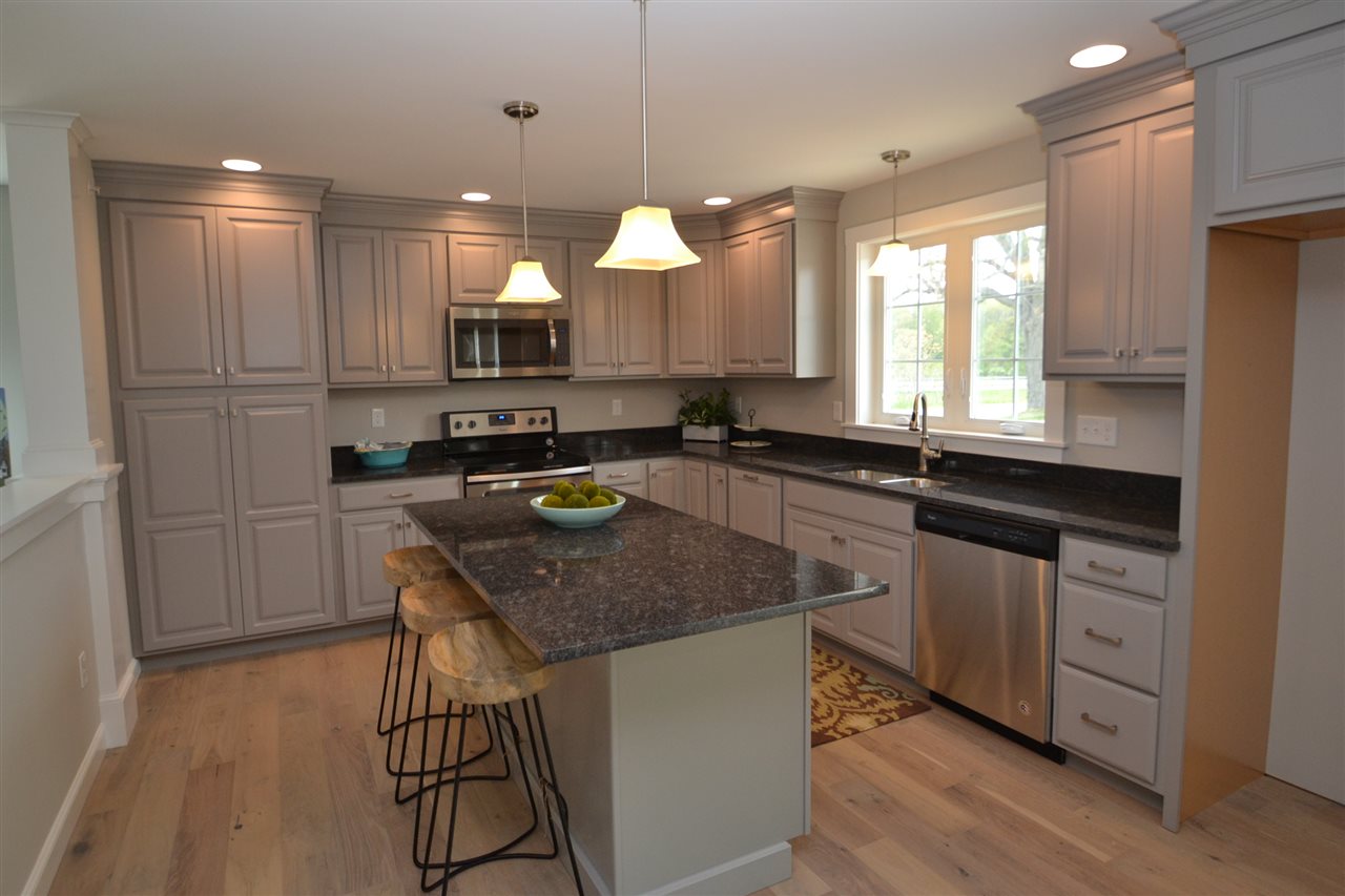 253 Drakeside Road, Unit 5 Hampton, NH 03842 - Photo 2 of 35 Gallery Image 2