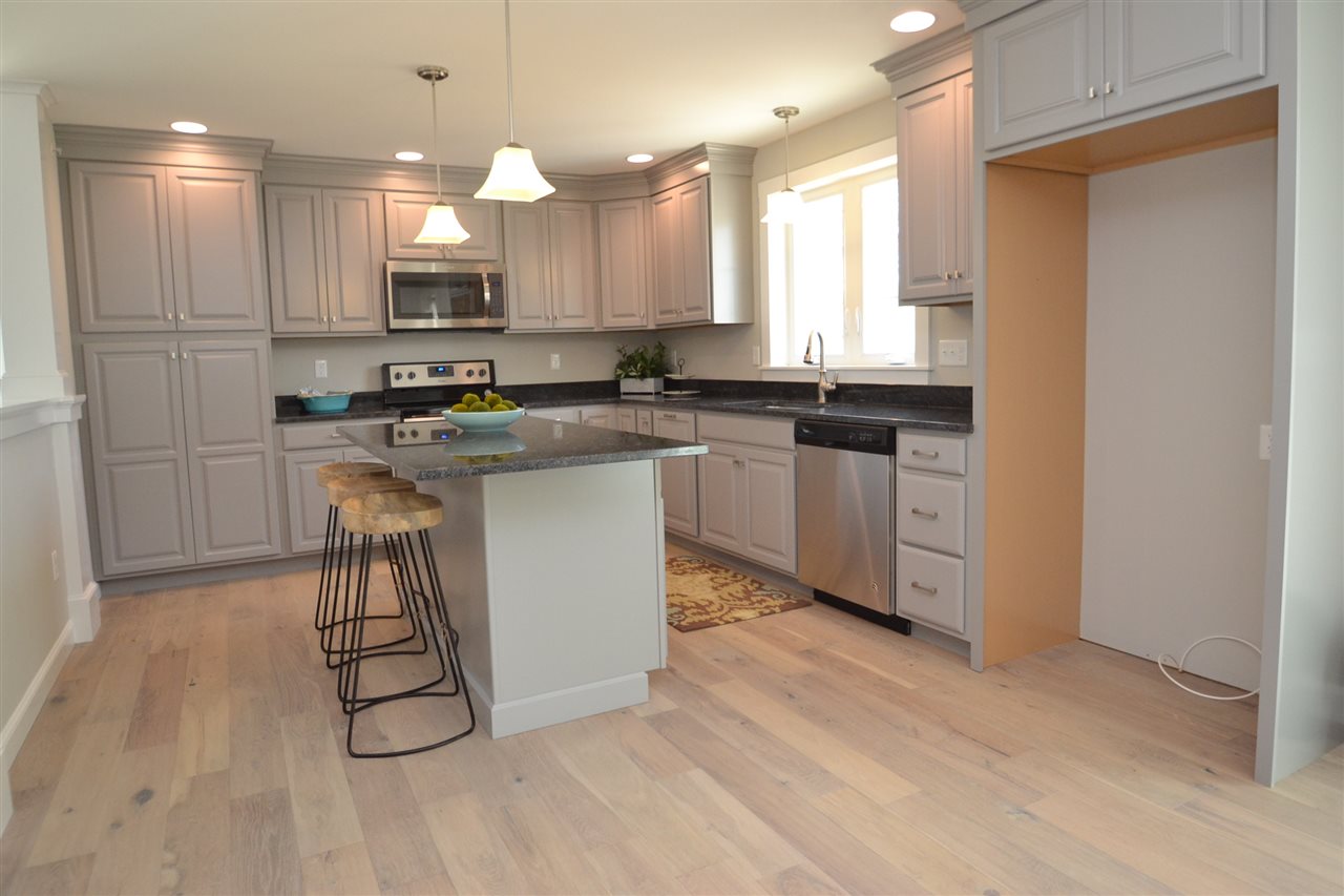253 Drakeside Road, Unit 5 Hampton, NH 03842 - Photo 4 of 35 Gallery Image 4